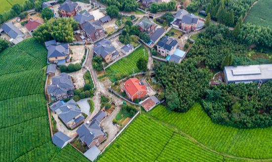美麗鄉(xiāng)村建設(shè)產(chǎn)業(yè)發(fā)展現(xiàn)狀及前景分析：我國美麗鄉(xiāng)村建設(shè)行業(yè)的市場(chǎng)規(guī)模已超千億