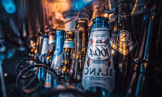 酒吧夜場行業(yè)發(fā)展如何?酒吧夜場產業(yè)現狀調查分析2024