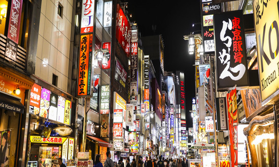 商業(yè)街行業(yè)市場(chǎng)現(xiàn)狀及機(jī)遇分析 廣州北京路商業(yè)步行街閃現(xiàn)主題車尾箱集市
